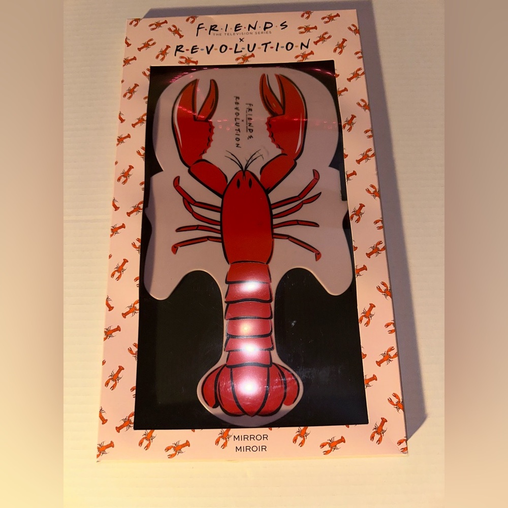 Friends lobster mirror by makeup revolution new in box